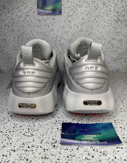Nike Mind 002 Smoke Grey