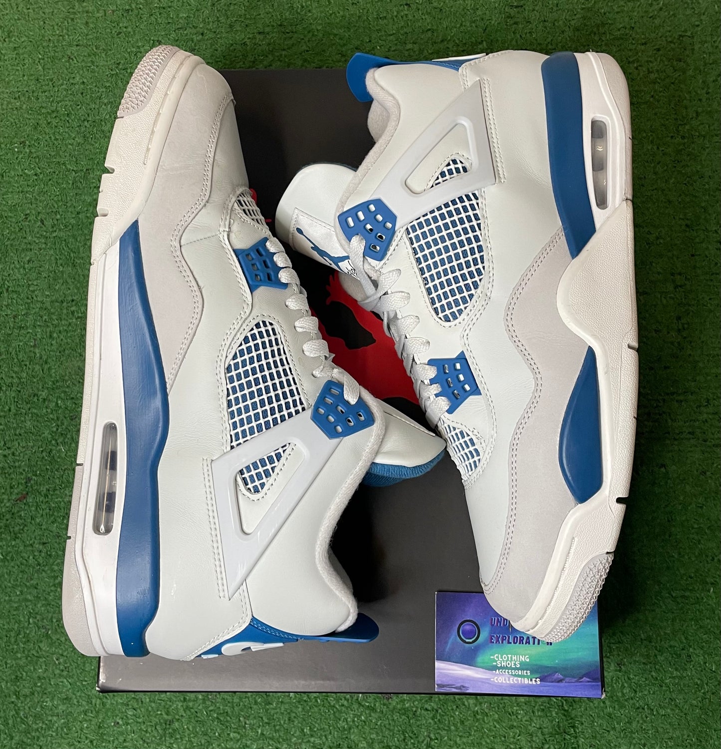 Jordan 4 military 2024 size 12men/13.5women