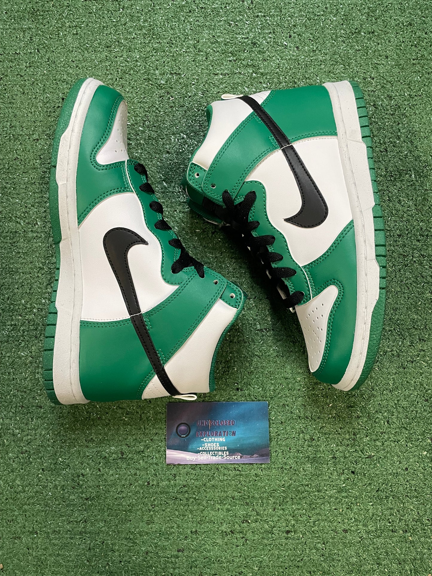 Nike dunk high Celtics size 5.5youth/7women