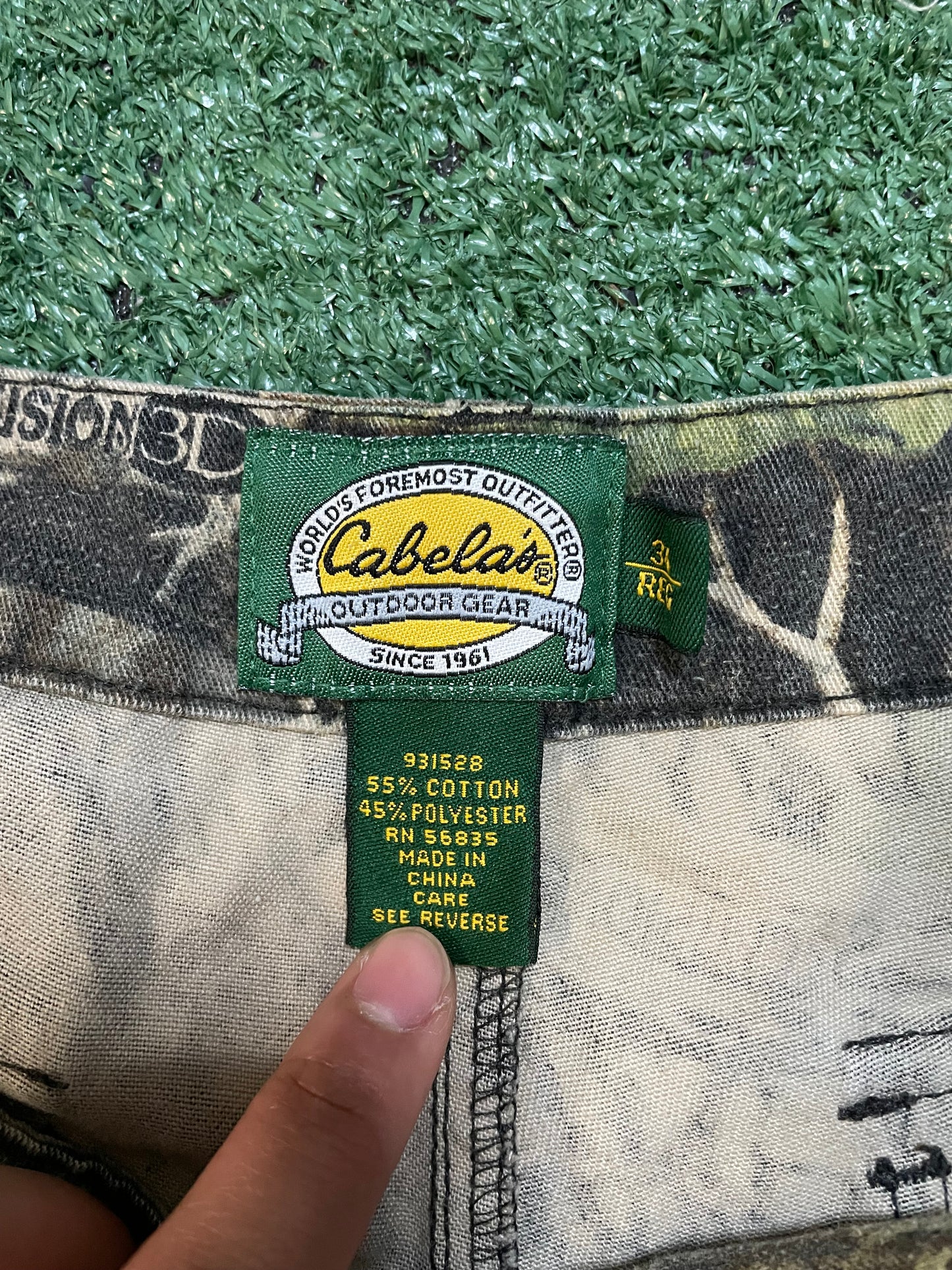Leave camo cargo pants