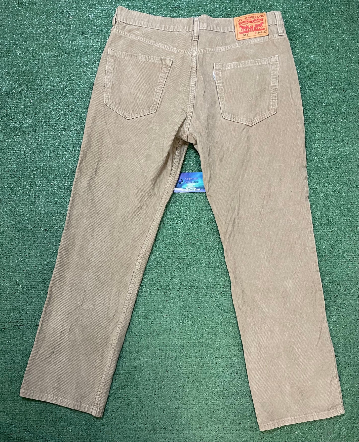 Levi 514 beige corduroy jeans