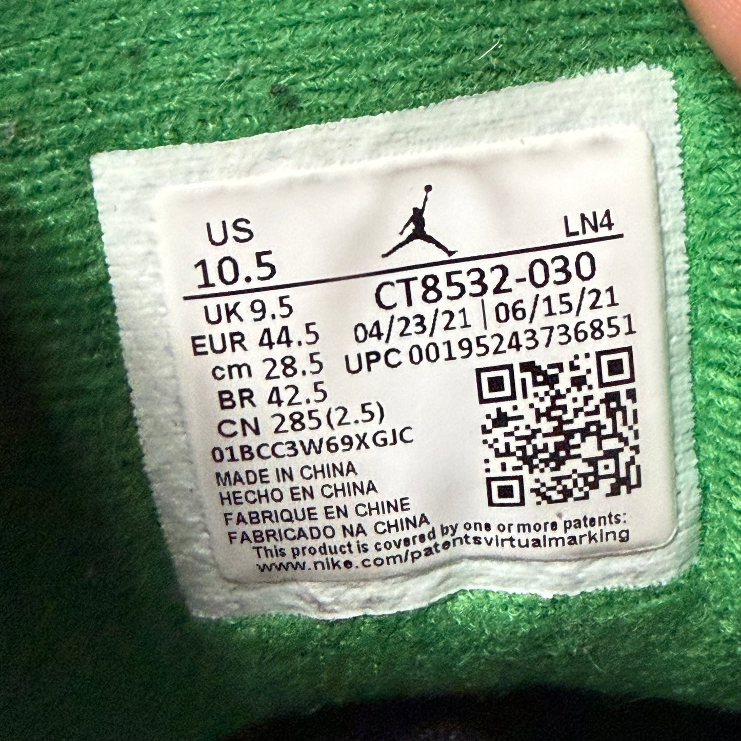 Jordan 3 Pine Green 10.5 Men “Preowned”