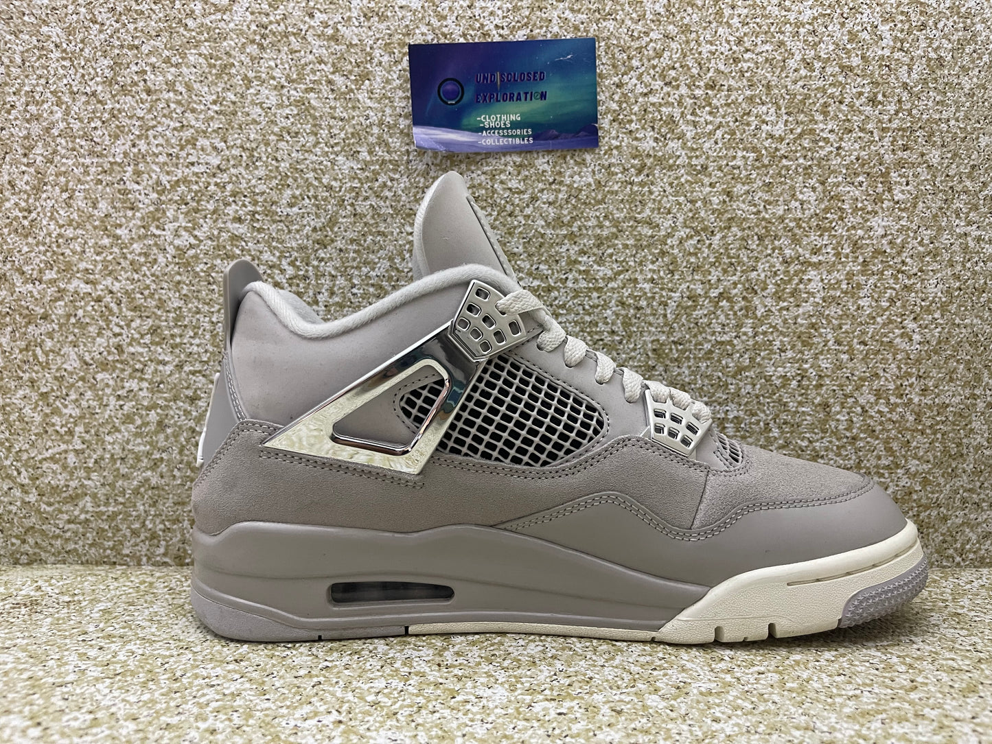 Jordan 4 Frozen Moments 9 Men/10.5 Women “Preowned”