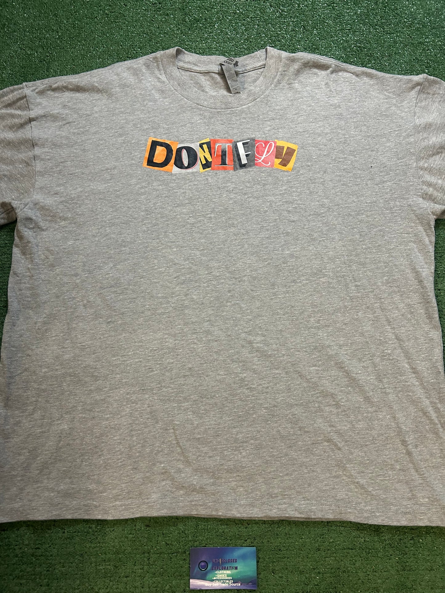 Don’t fly grey tee