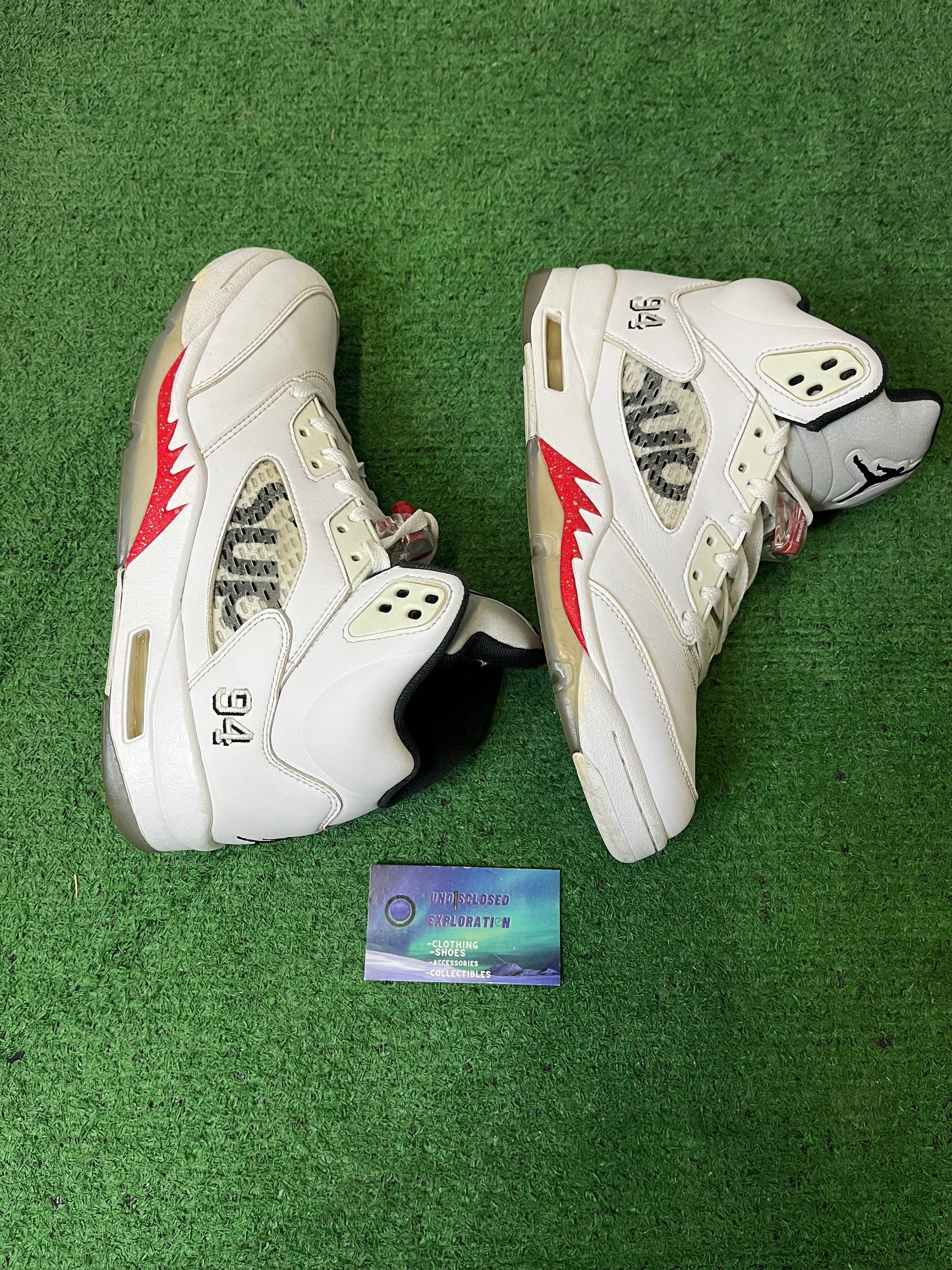 Jordan 5 Supreme white size 8.5men/10women