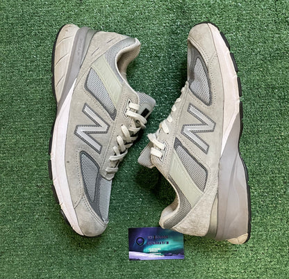 New Balance 990v5 size 11.5men/13women