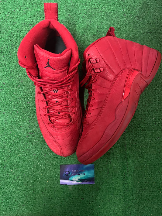 Jordan 12 gym red size 11men/12.5women