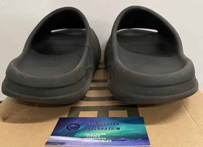 Yeezy slide onyx size 11men/12.5women