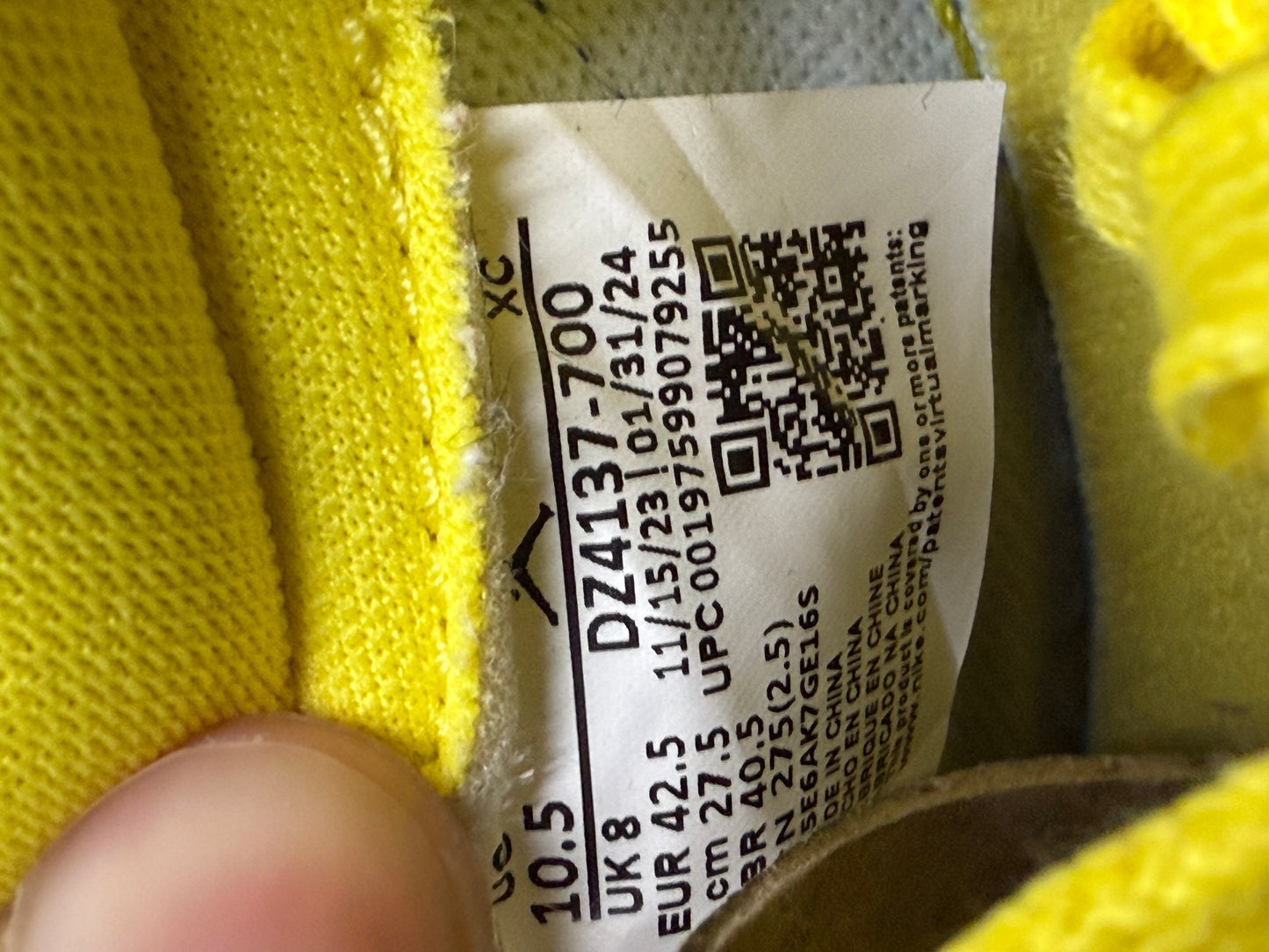 Jordan 1 Low Travis Scott Canary 9 Men/10.5 Women “Preowned”