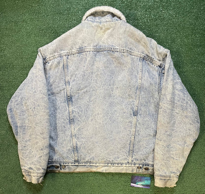 Vintage 1980s Levi’s light wash Sherpa jean jacket