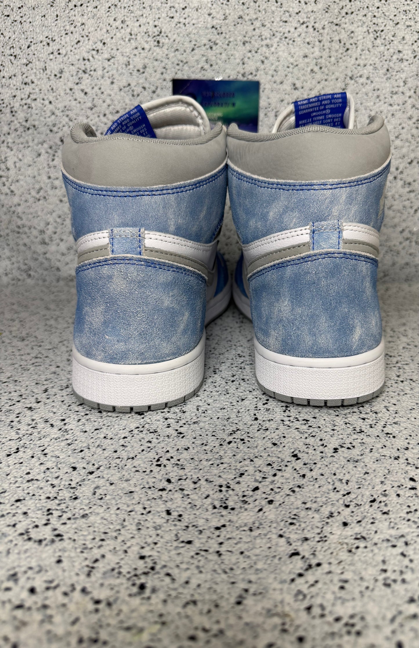 Jordan 1 Hyper Royal