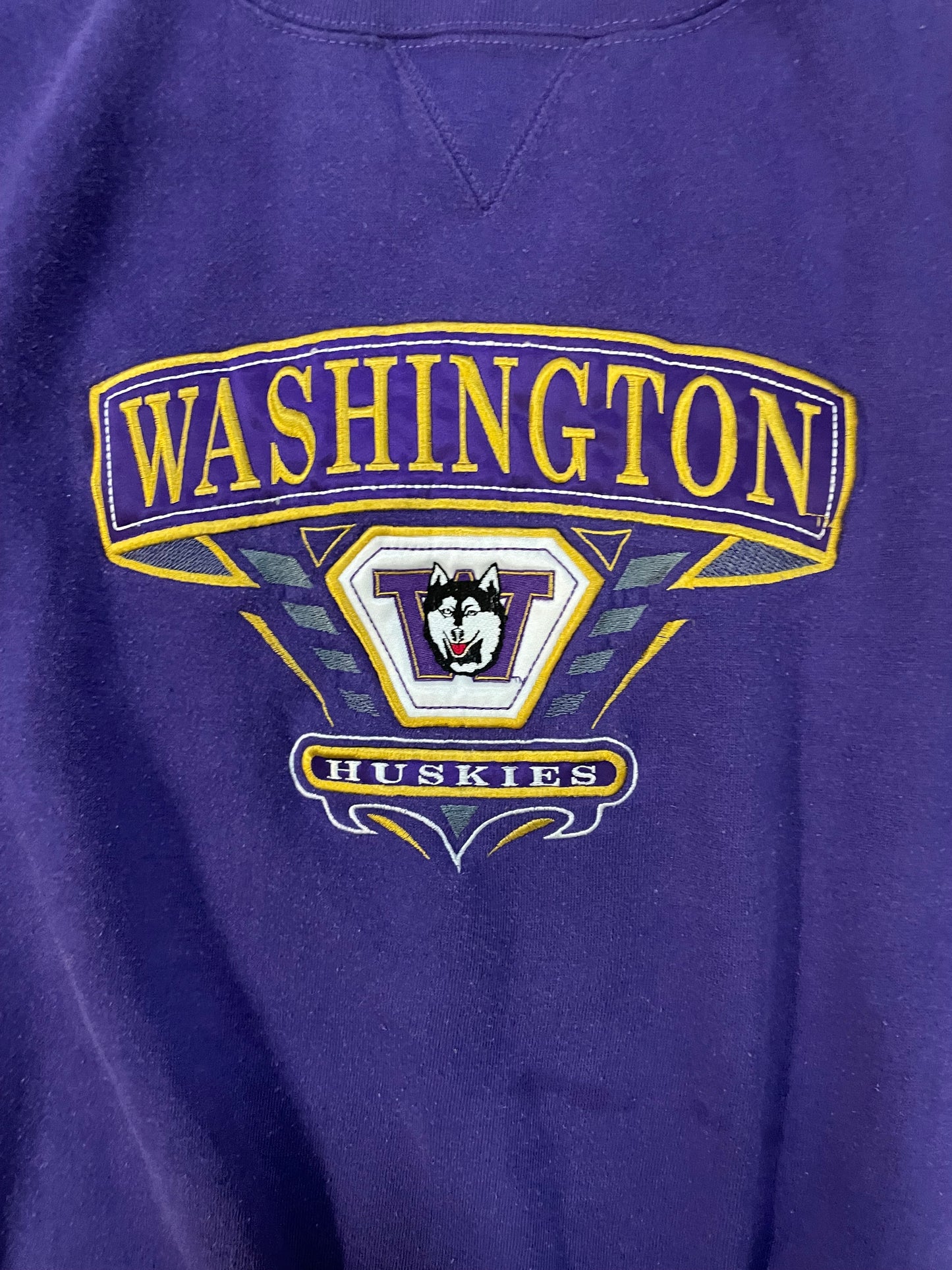 Vintage 1990s UW university of huskies embroidered purple crewneck