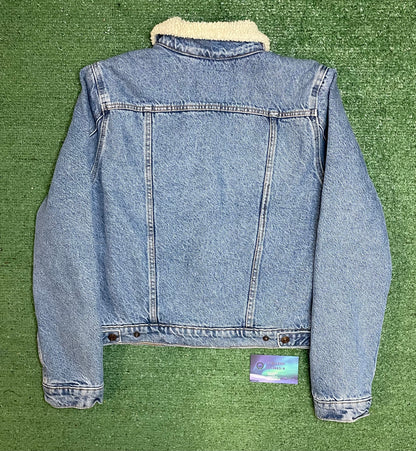 Vintage Levi sherpa Jean jacket