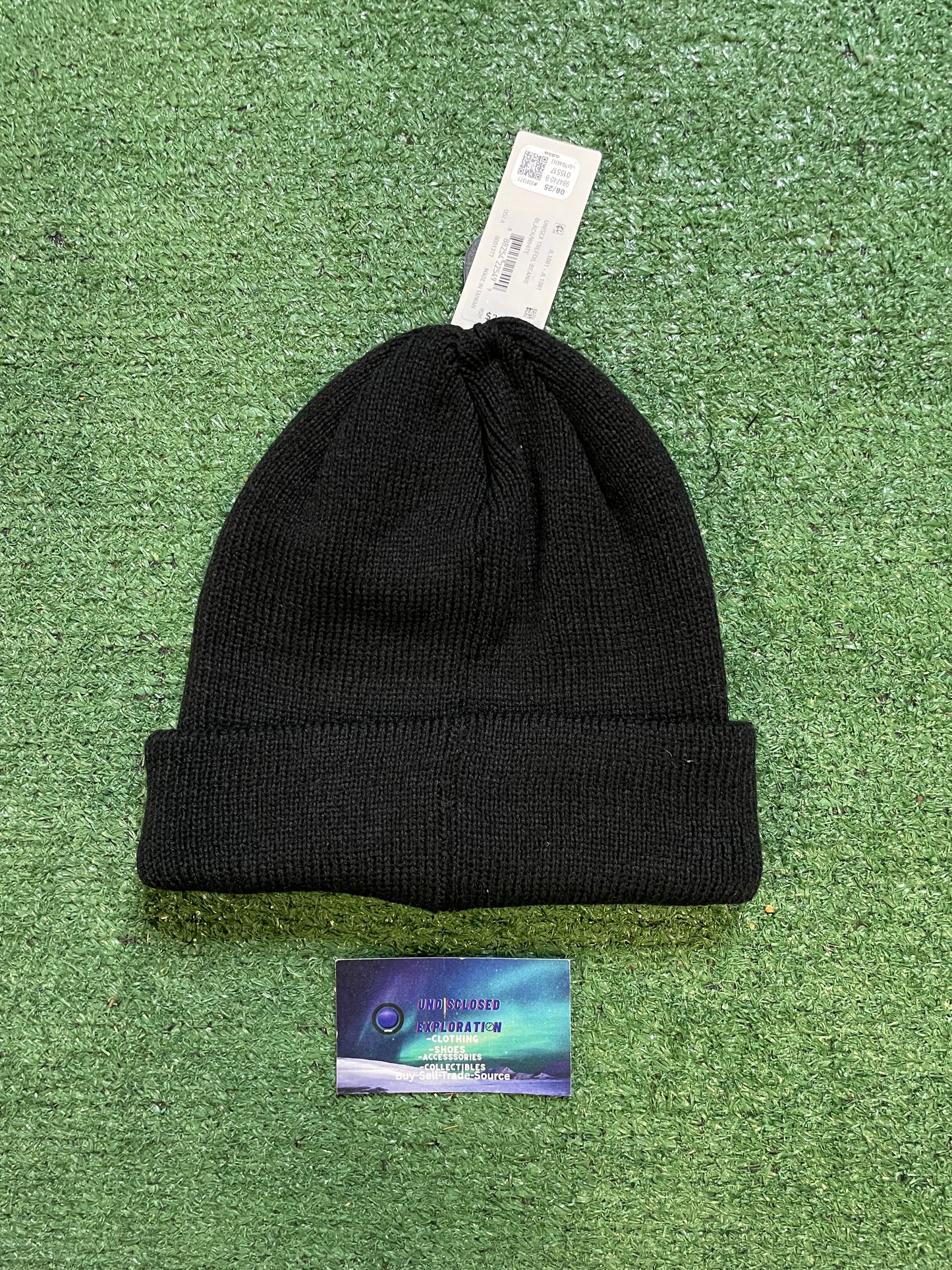 Adidas trefoil black beanie