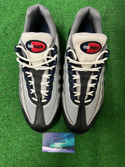 Air max 95 smoke grey size 11.5men/13women