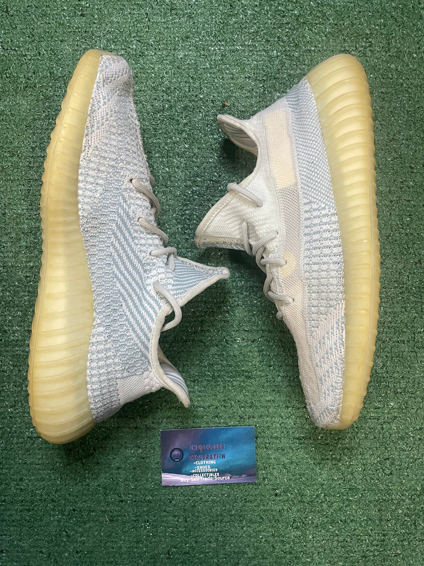 Adidas Yeezy 350V2 Cloud white  size 11men/12.5women