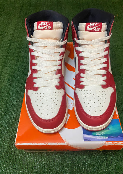 Jordan 1 Chicago lost and found size 10.5men/12women