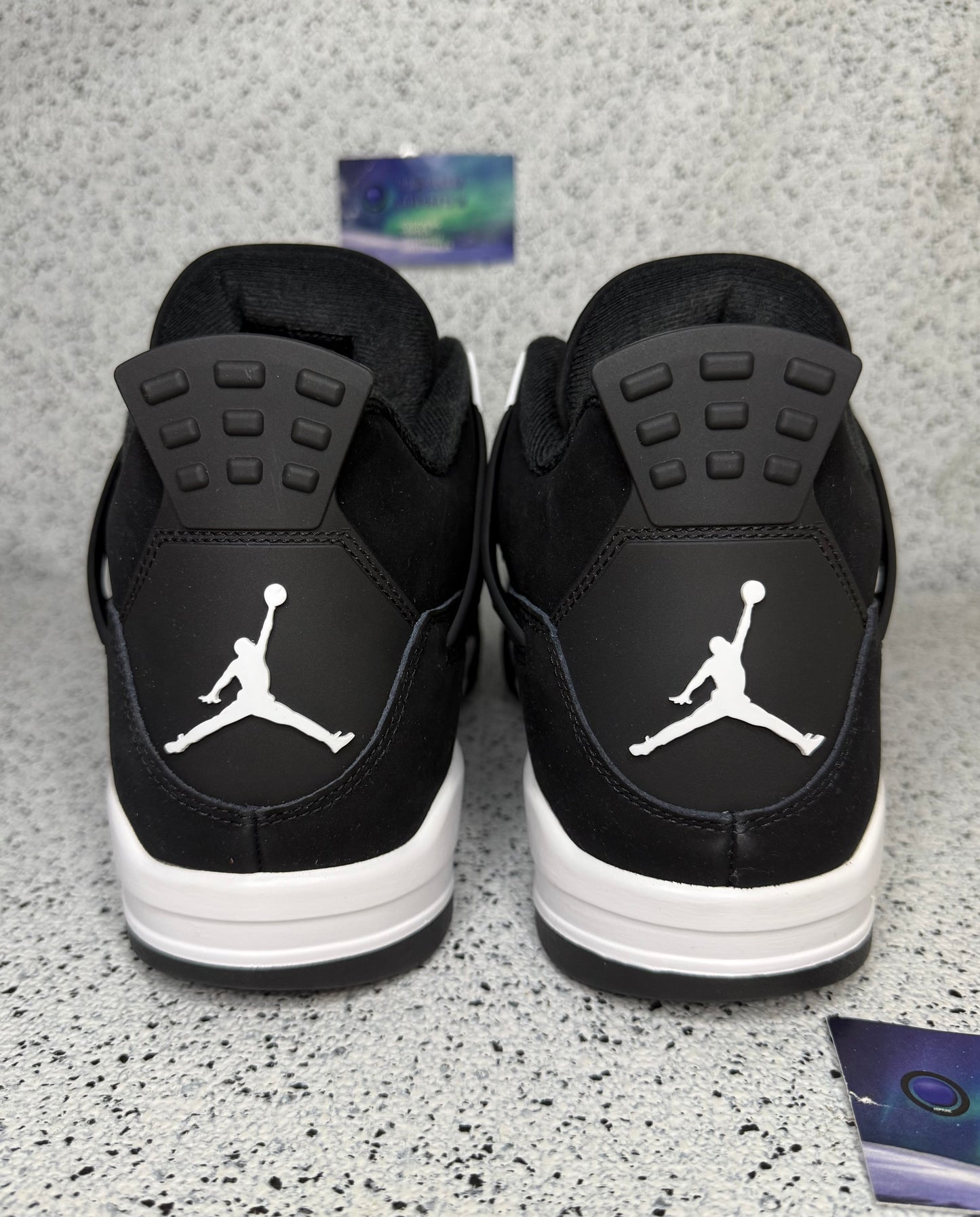 Jordan 4 White Thunder