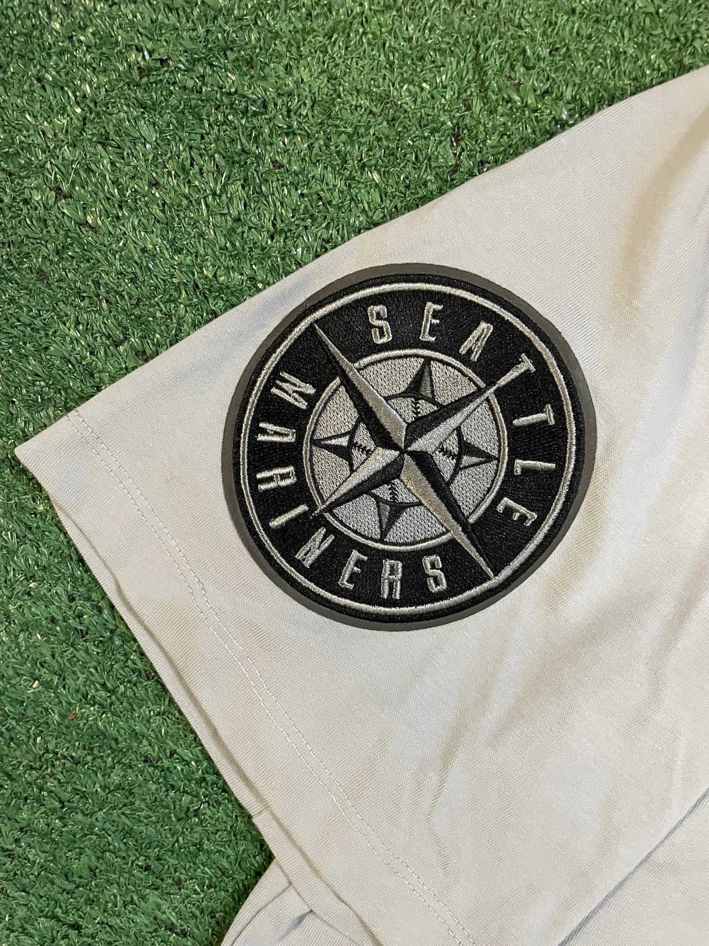 Seattle Mariners pro standard grey and black embroidered tee