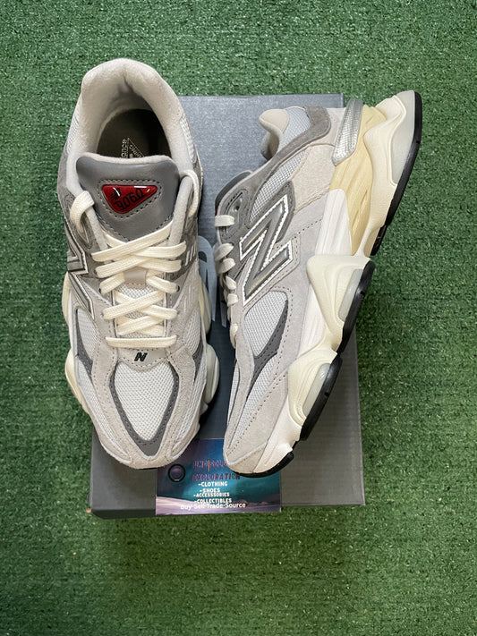 New Balance 9060 rain cloud