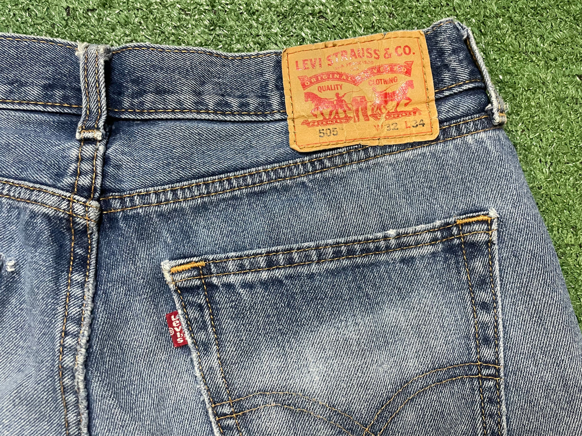 Levi 505 light wash jeans