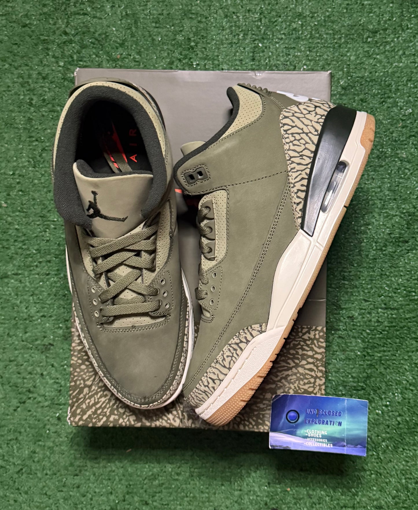 Jordan 3 Family Affair