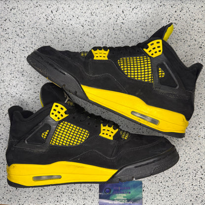 Jordan 4 Thunder 10.5 Men “Preowned”