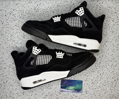 Jordan 4 White Thunder 9 Men/10.5 Women “Preowned”