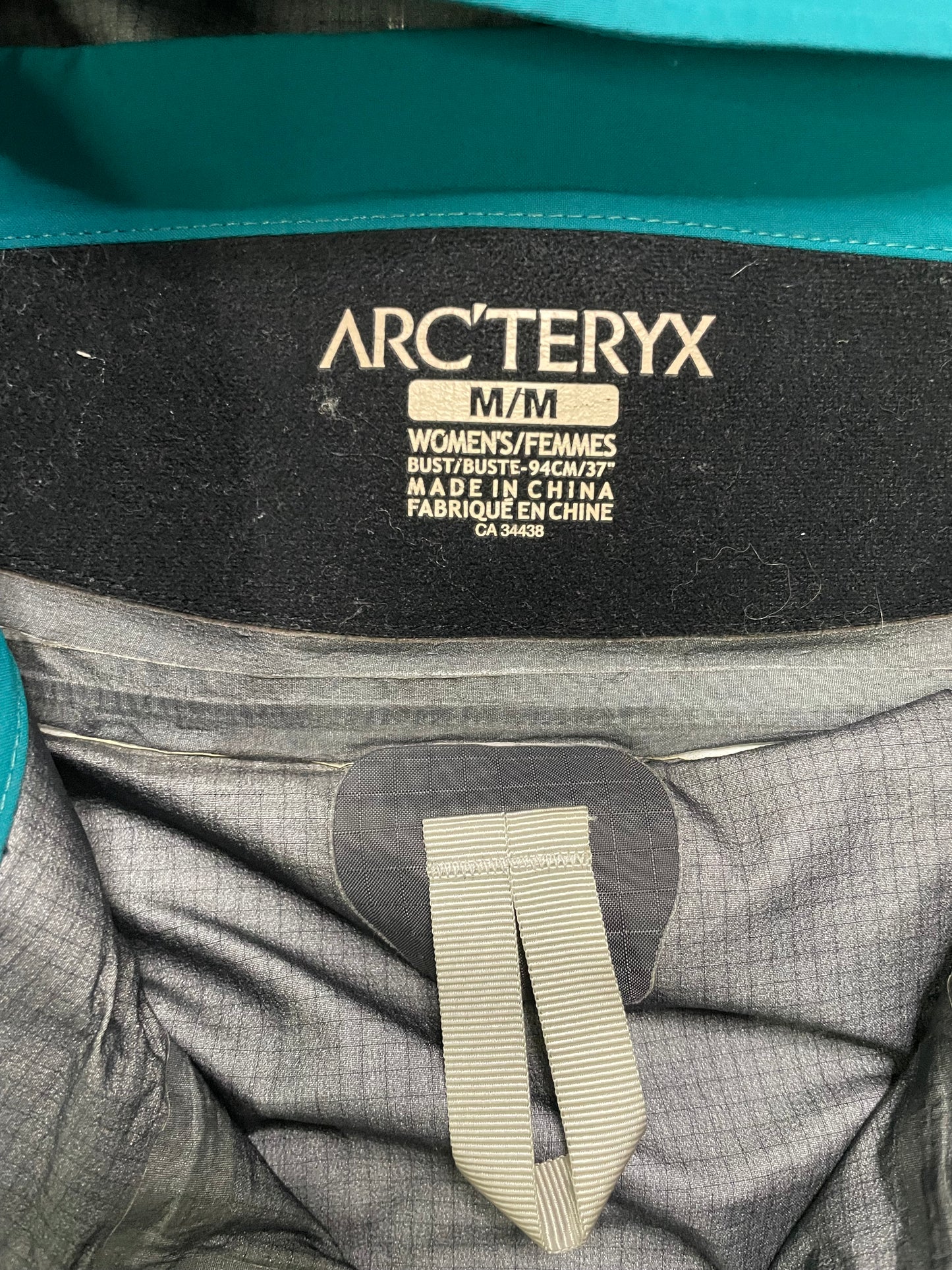 Arcteryx beta AR gortex blue jacket