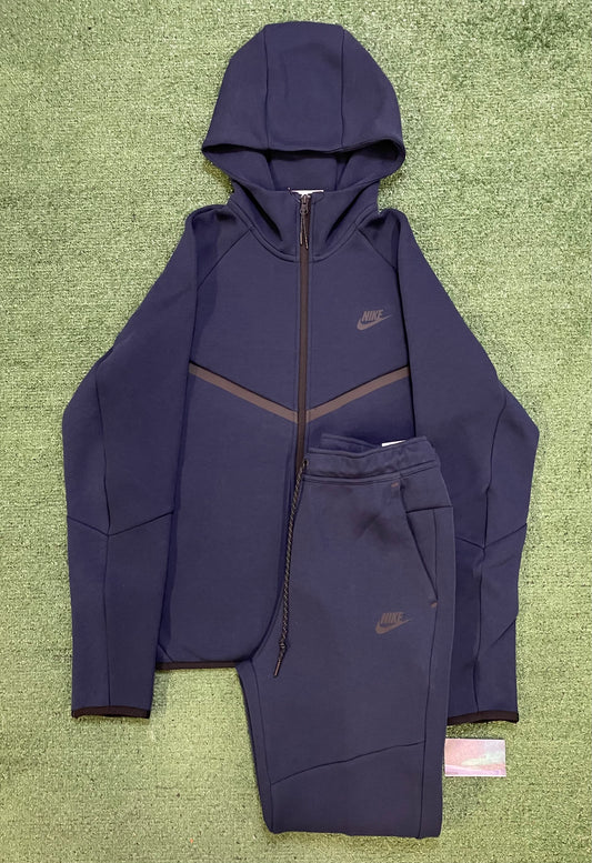 Nike tech fleece navy blue sweatsuit