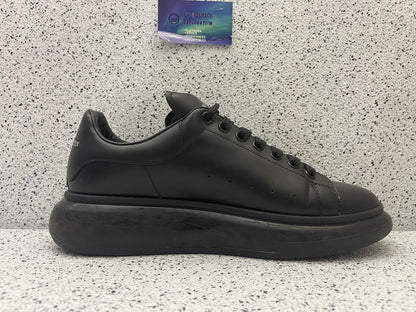 Alexander McQueen Oversized Sneaker Clear Sole Black 45 EU/12 Men “Preowned”