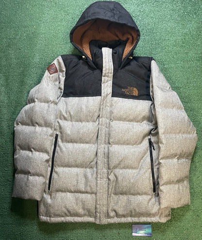 The North Face Nuptse ridge gray and black parka
