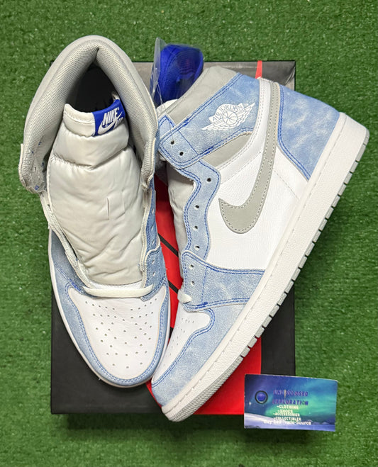 Jordan 1 Hyper Royal