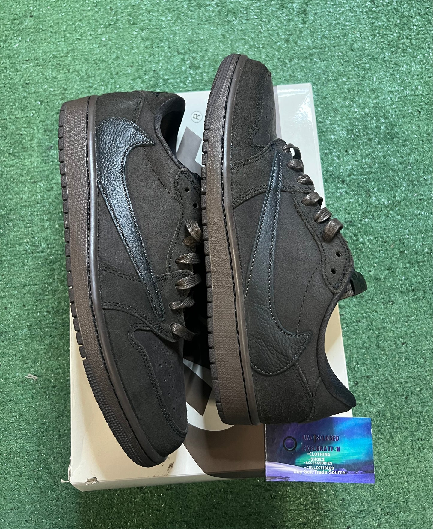 Jordan 1 low Travis Scott velvet brown size 11men/12.5women