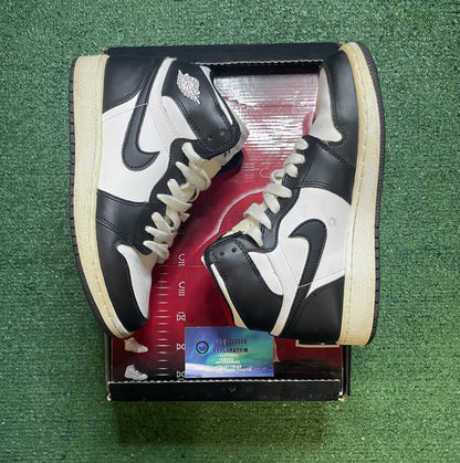 Air Jordan 1 high countdown pack size 5youth/6.5women