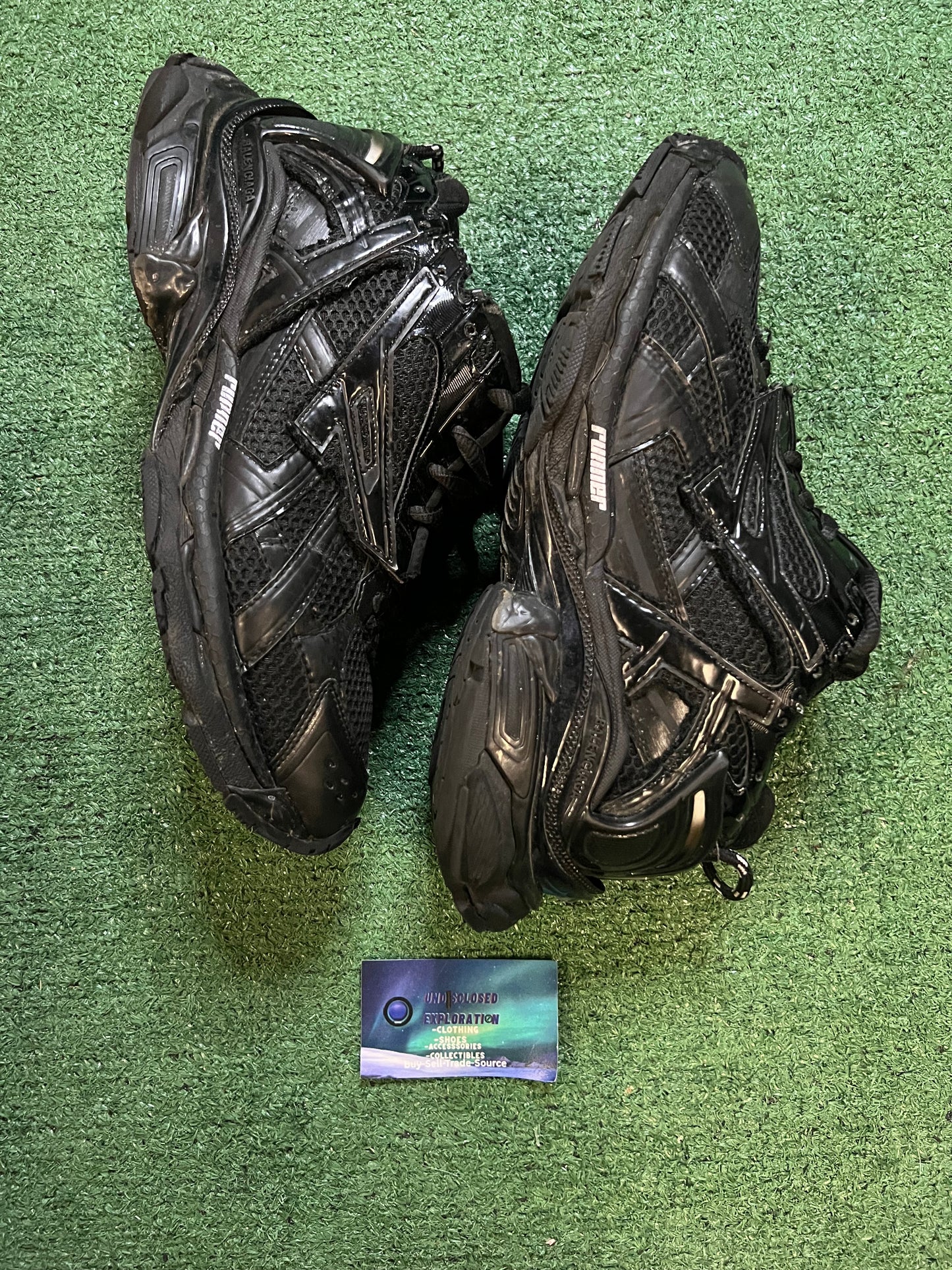 Balenciaga runner triple black size 11men/12.5women(EU 44)