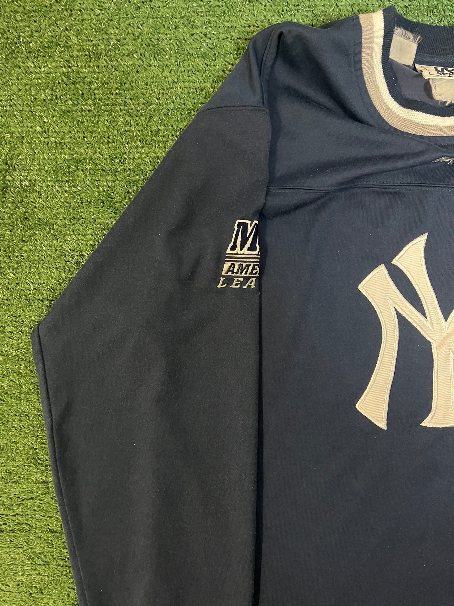 Vintage 1990s New York yankee MLB  pullover