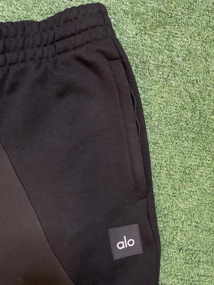 Alo make waves black and grey sweatpants