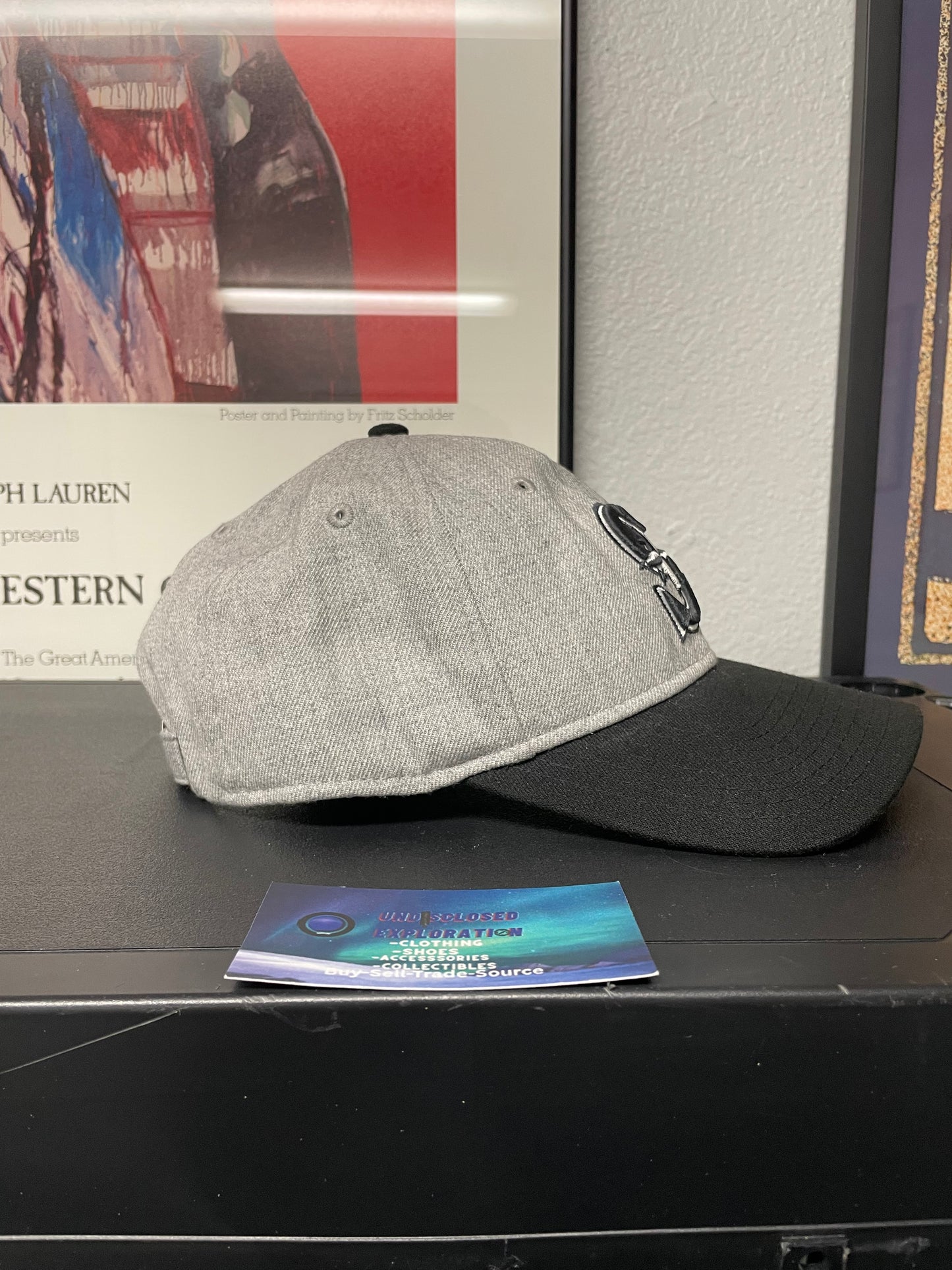 Seattle Mariners grey and black new era hat