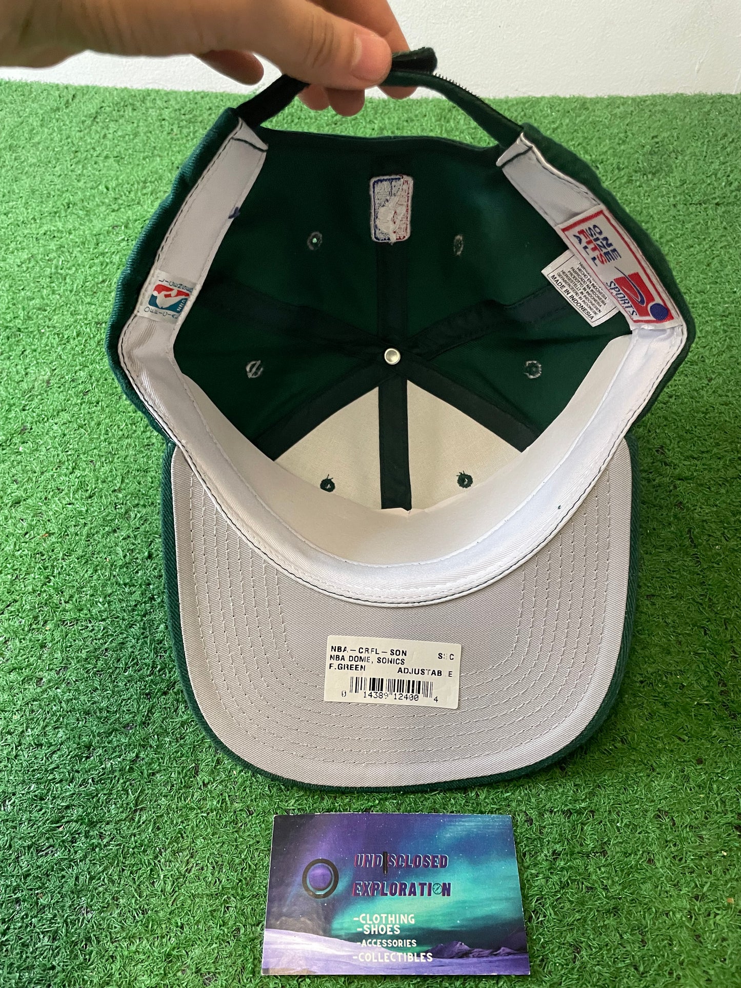 Vintage 1990s Seattle Sonics sport specialties hat