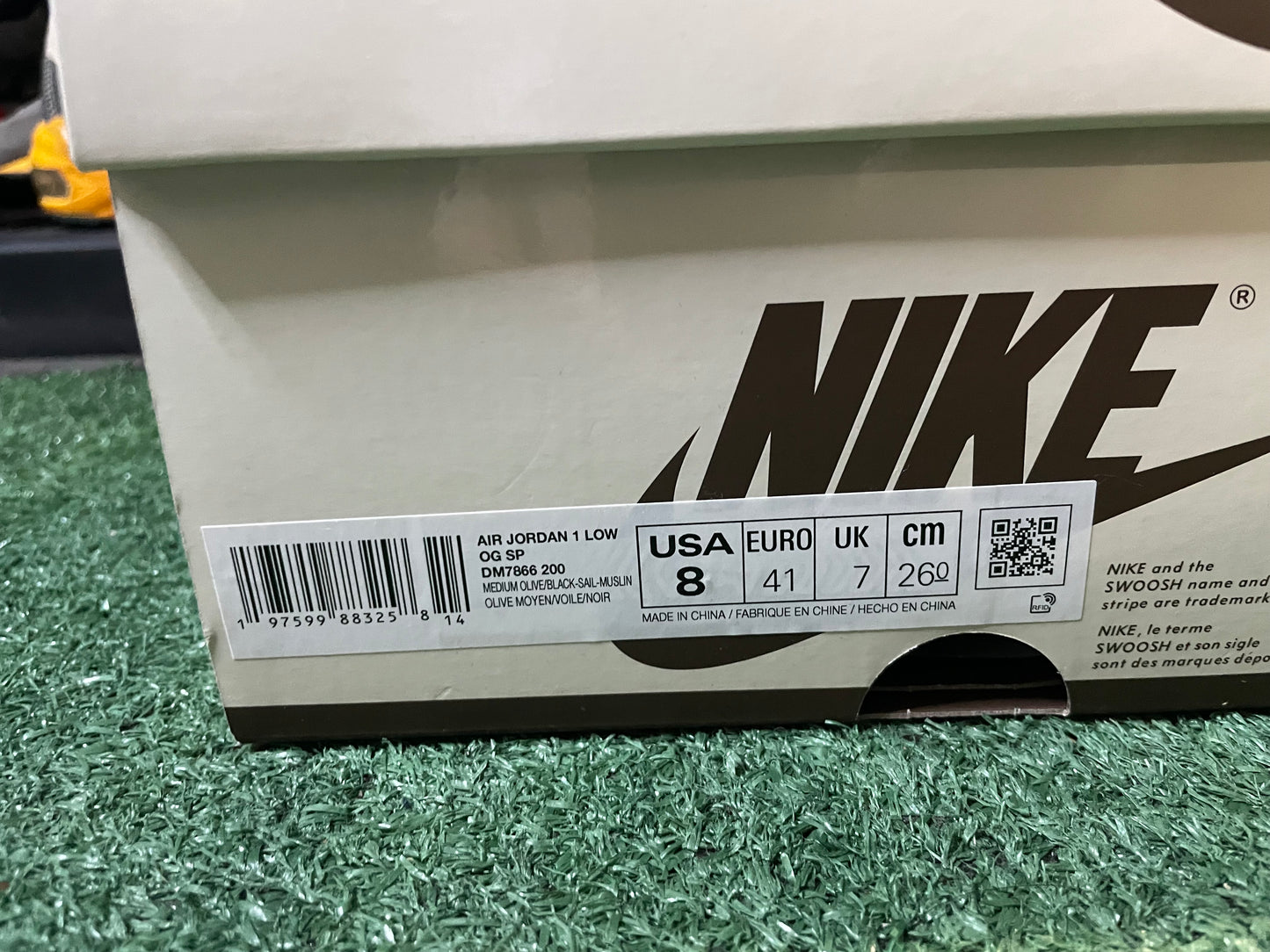 Air jordan 1 low x Travis Scott medium olive