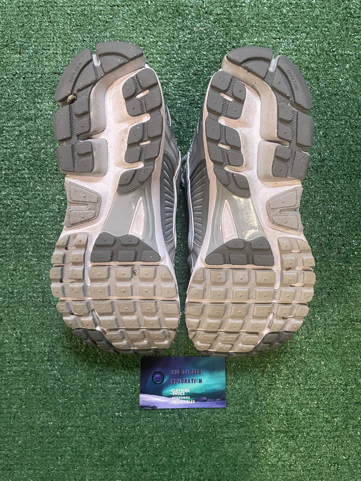 Nike Vomero 5 cool grey size 8men/9.5women