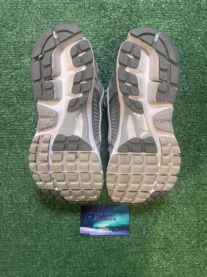 Nike Vomero 5 cool grey size 8men/9.5women