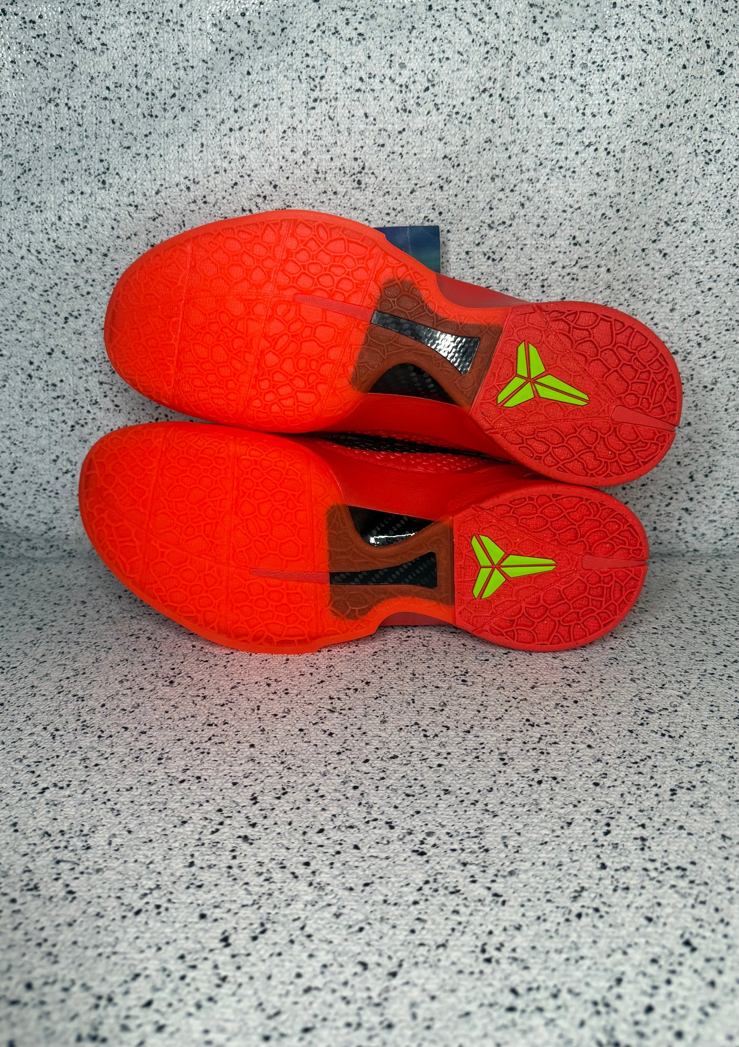 Kobe 6 Reverse Grinch