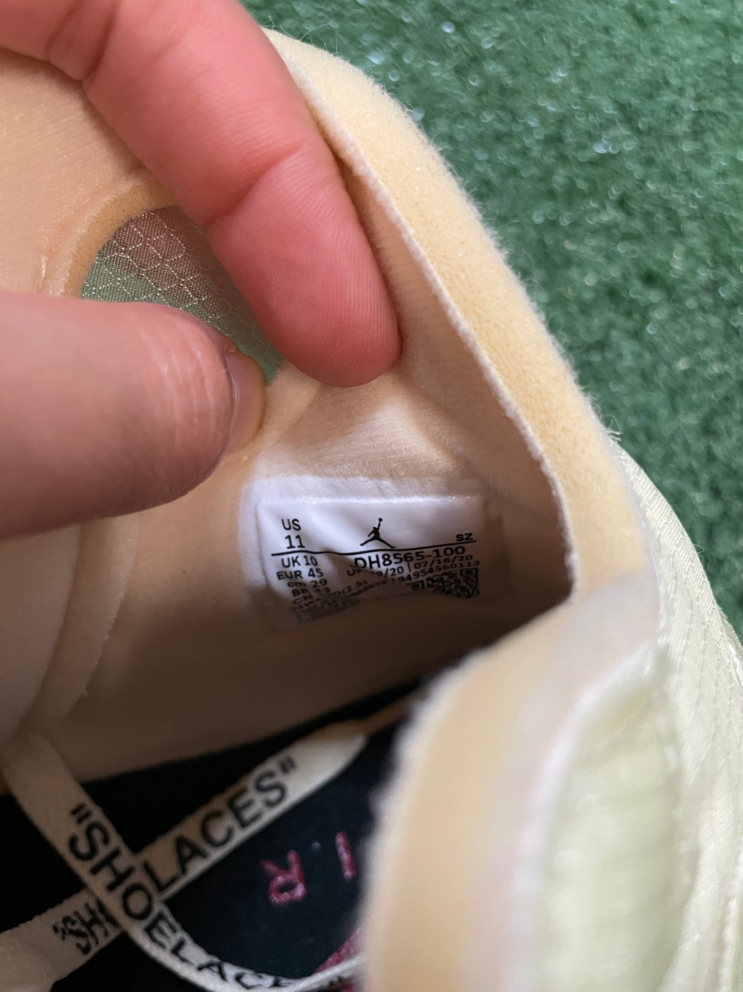Jordan 5 x Off white sail