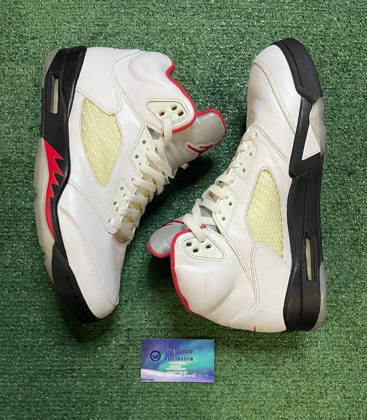 Jordan 5 fire red 2020 size 11men/12.5women