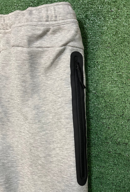 Nike tech fleece grey sweatsuit