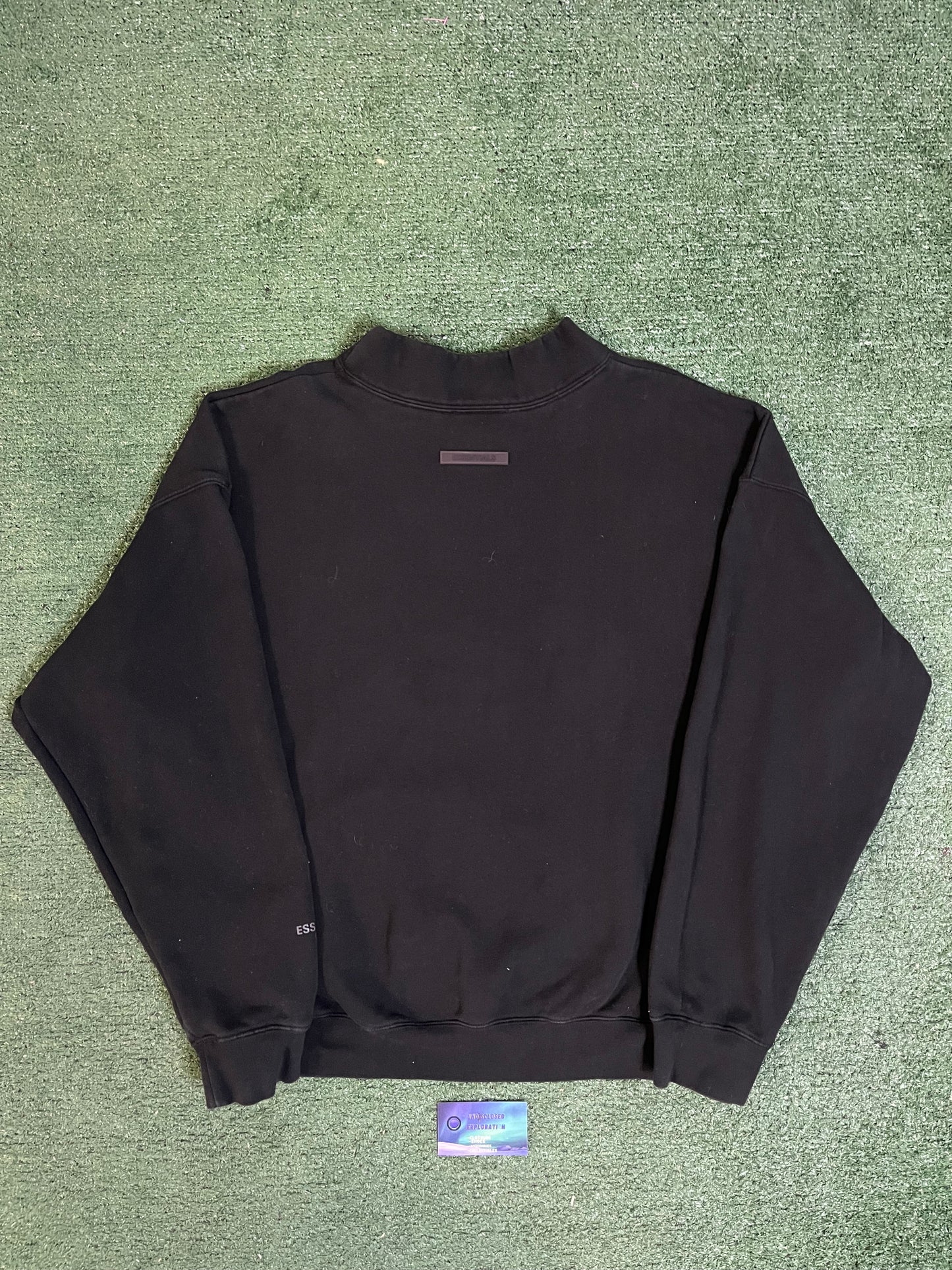 Fear of god essentials black crewneck