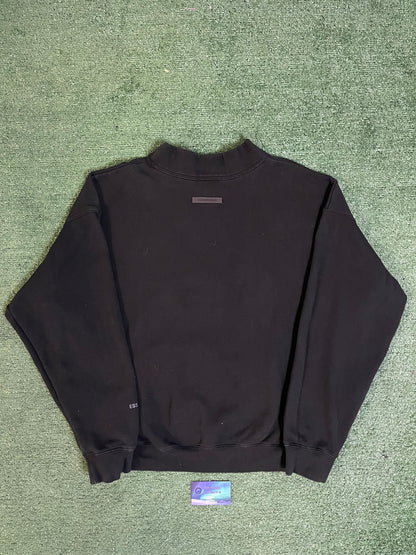 Fear of god essentials black crewneck