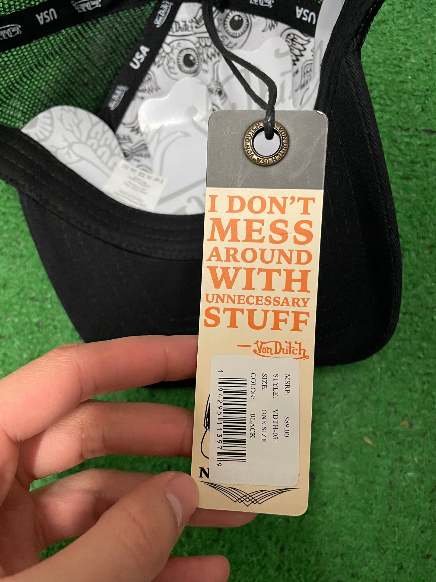 Von Dutch staple black hat